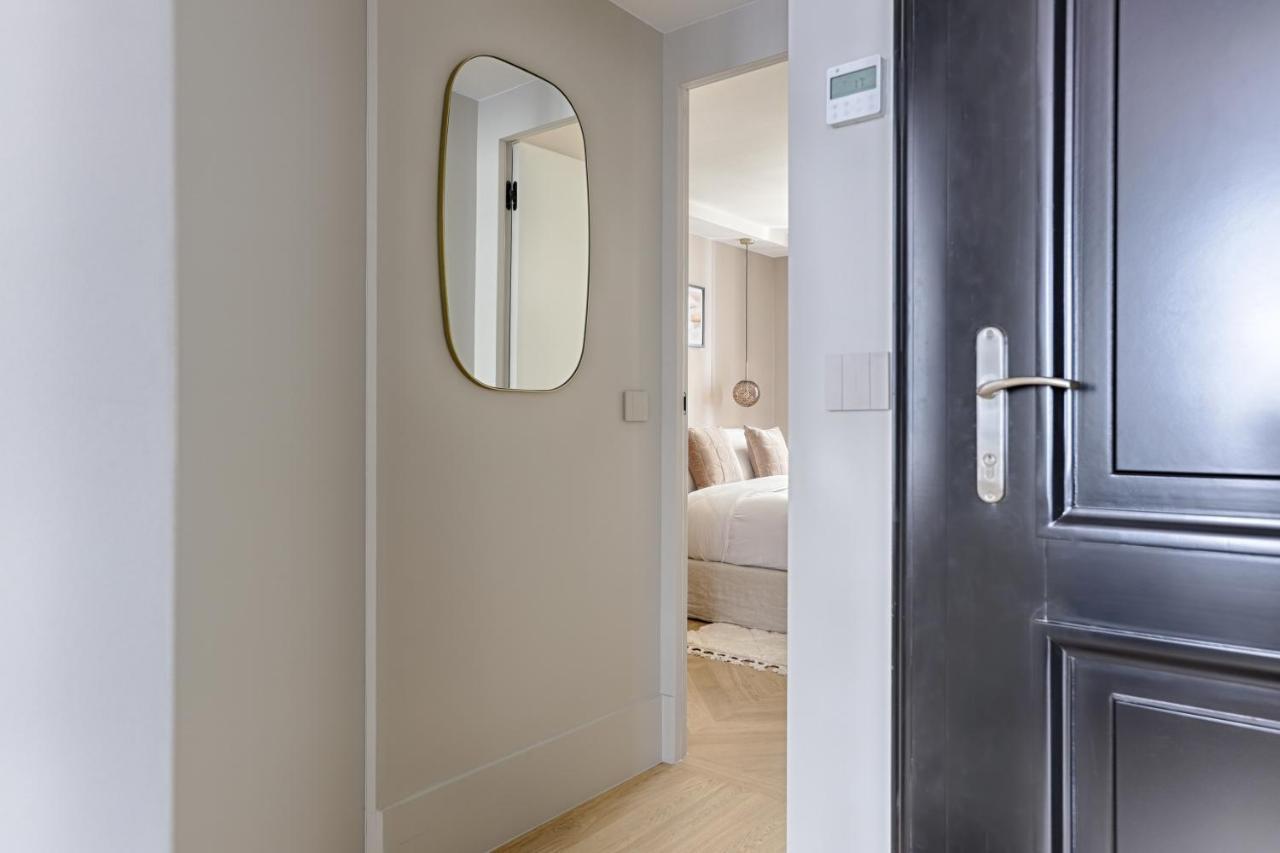Unique Luxury Parisian Flat 2Br/6P -Champs Elysees Eksteriør bilde