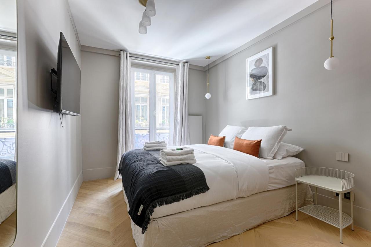 Unique Luxury Parisian Flat 2Br/6P -Champs Elysees Eksteriør bilde