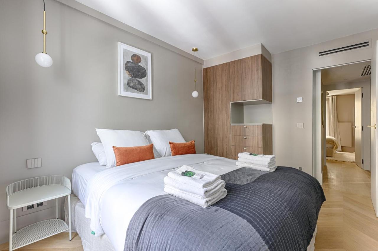 Unique Luxury Parisian Flat 2Br/6P -Champs Elysees Eksteriør bilde